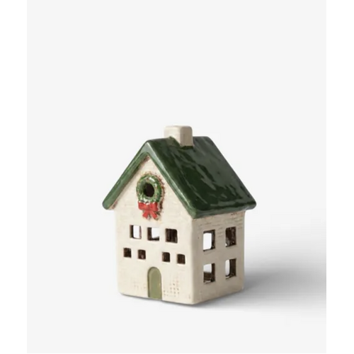 Nordgard Cottage with Bow Wreath
